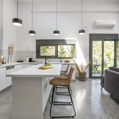 Hill Lefkada Maisonette شقة Apolpaina