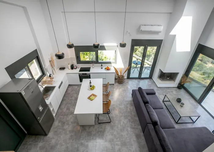 Hill Lefkada Maisonette Apolpaina